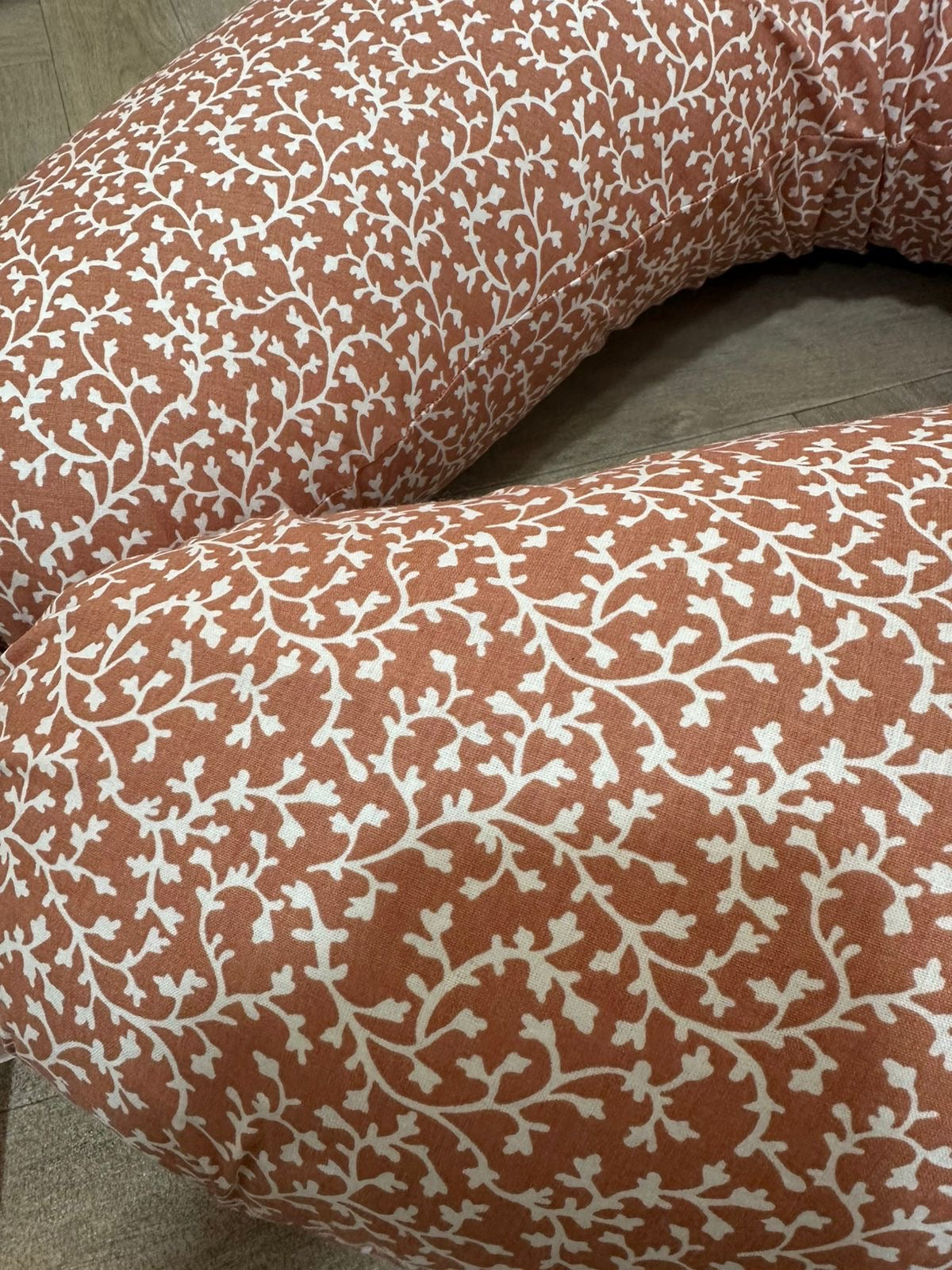Coussin de grossesse et d'allaitement 3 en1 camel fleurie