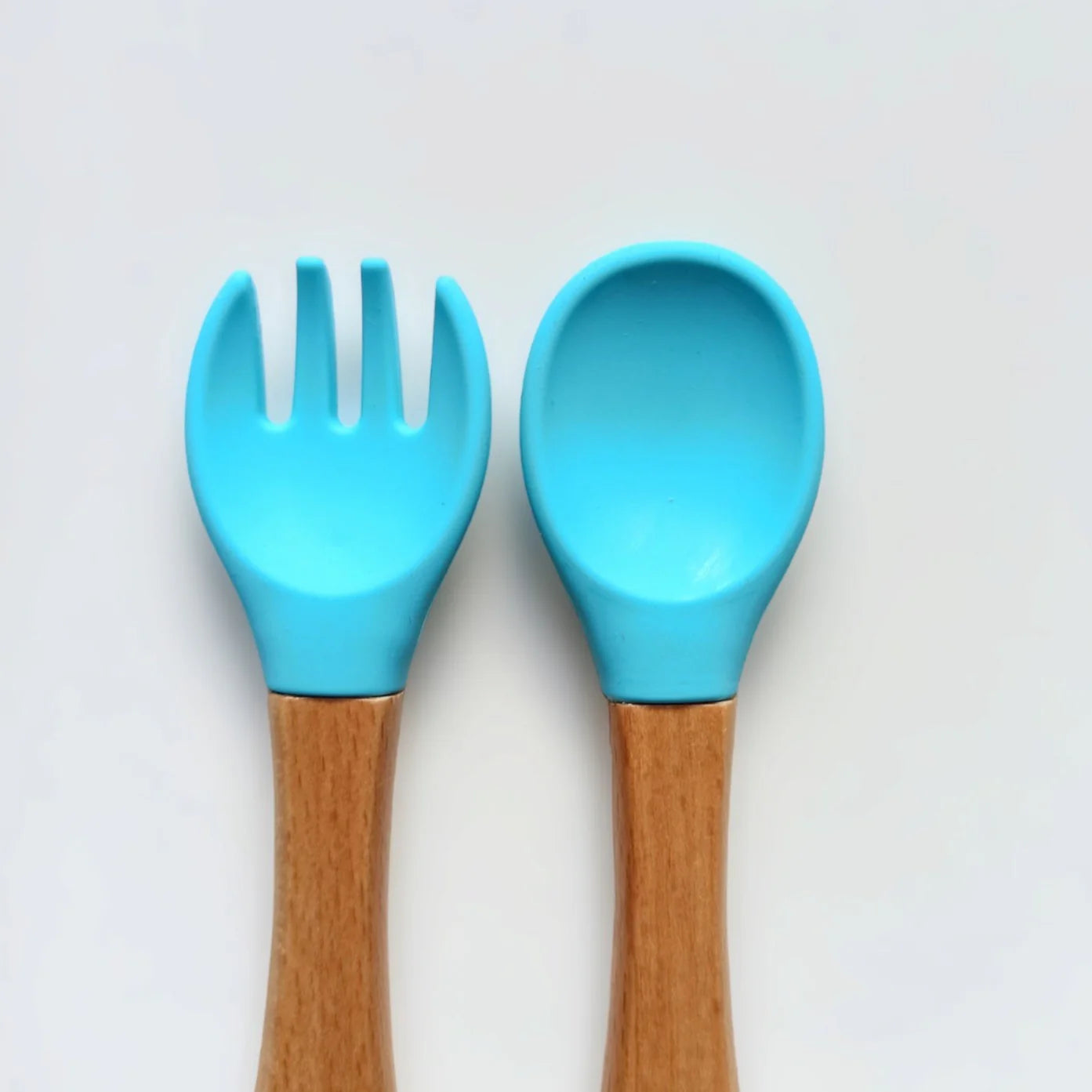 Couvert Bébé en Silicone avec Manche en Bois