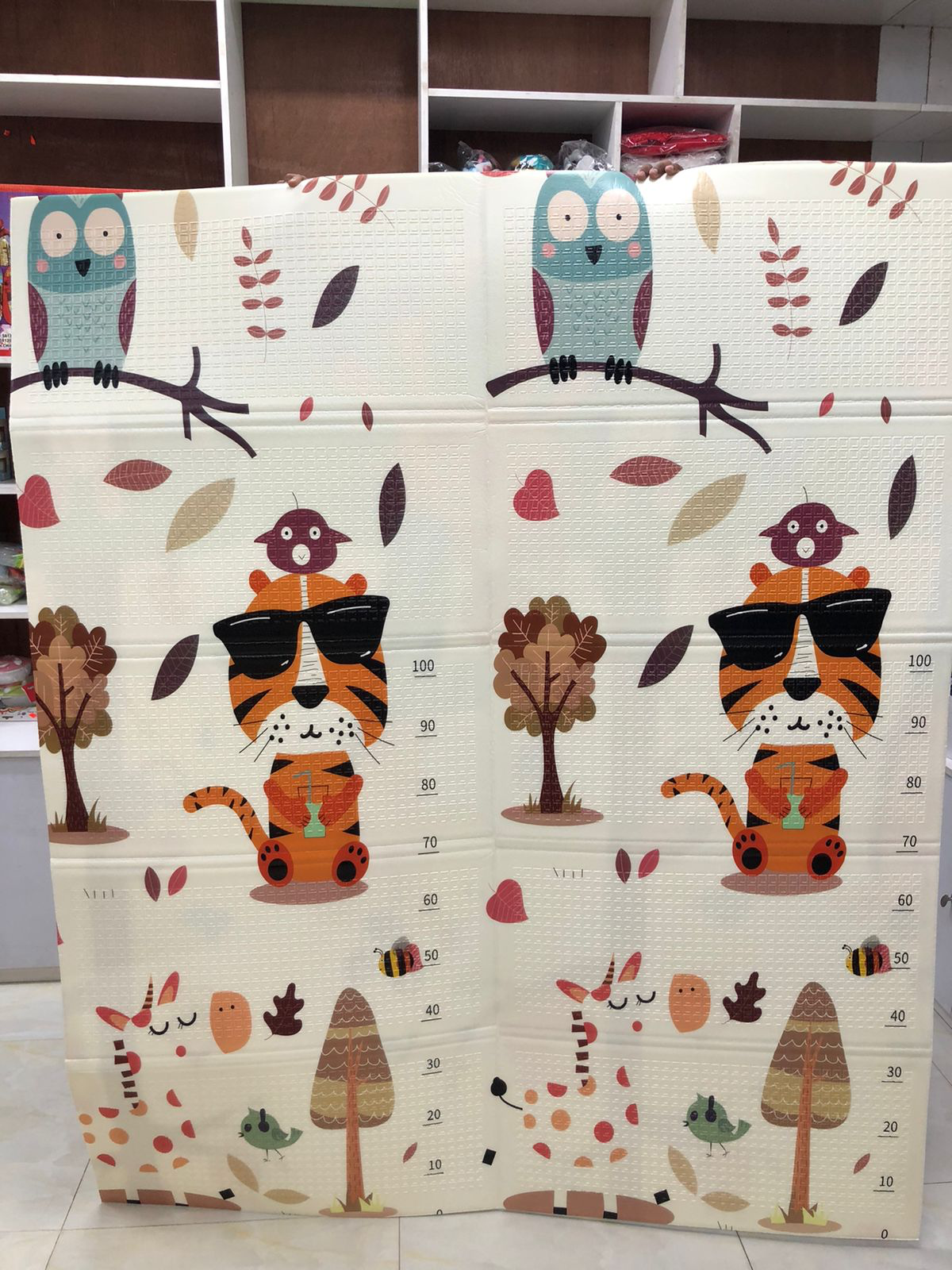 بساط لعب قابل للطي مصنوع من الفوم الممتص للصدمات، مقاس 200 × 180 سم: الخيار الأمثل لسلامة وراحة طفلك في المغرب