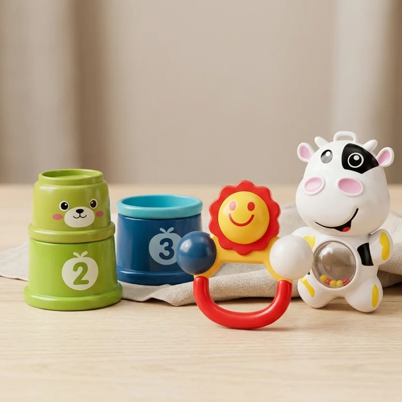 Coffret Cadeau Bébé avec Tasses Empilables & Hochets 0M+