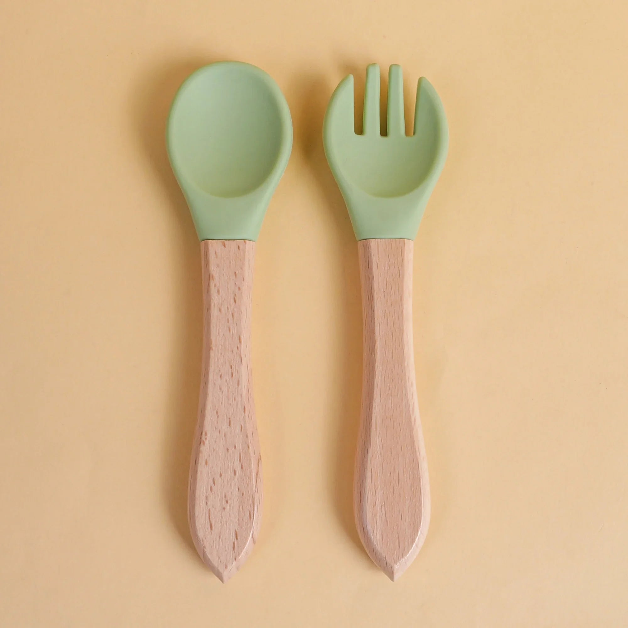 Couvert Bébé en Silicone avec Manche en Bois