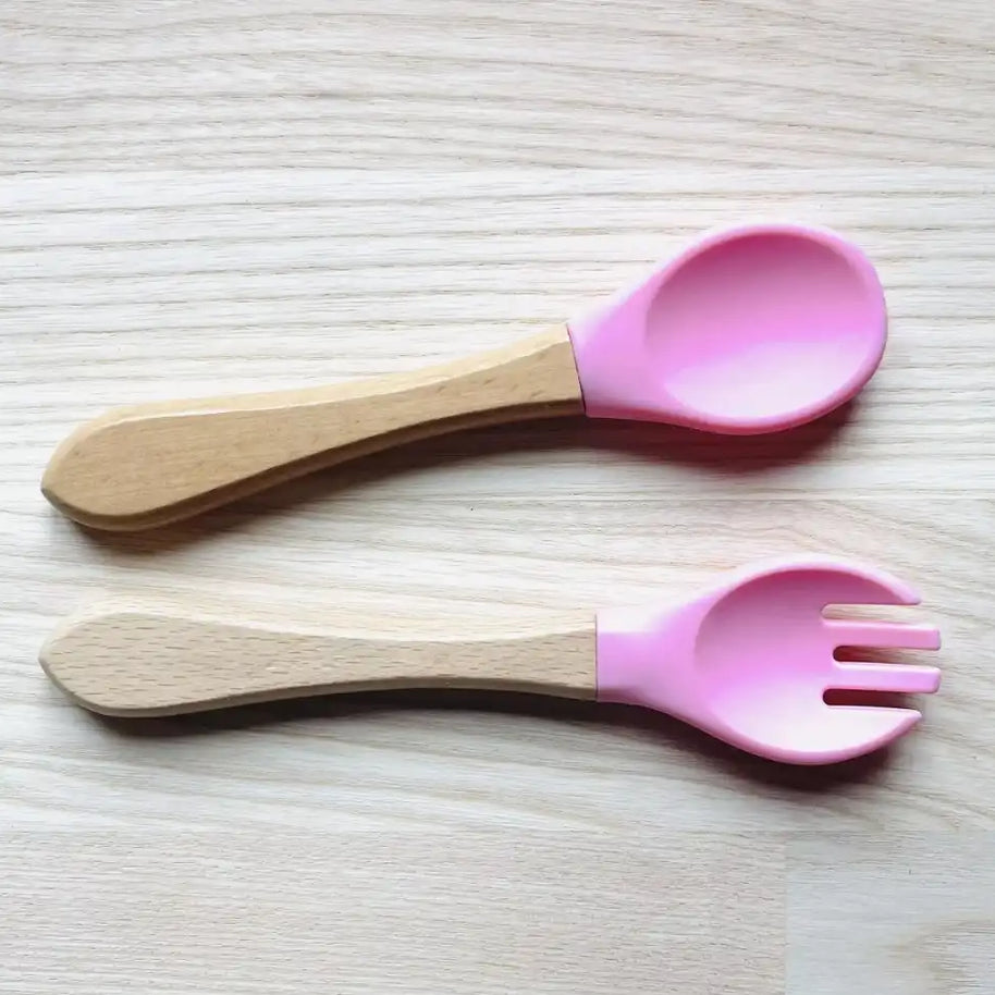 Couvert Bébé en Silicone avec Manche en Bois