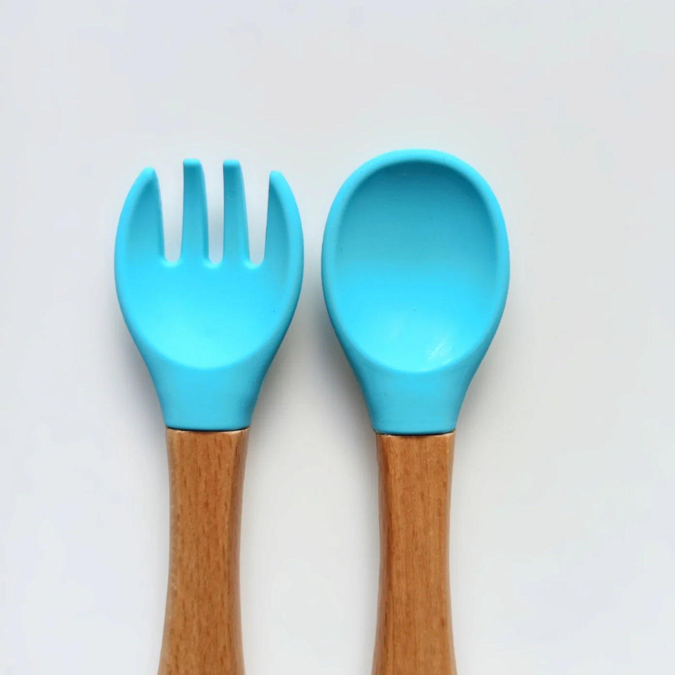 Couvert Bébé en Silicone avec Manche en Bois